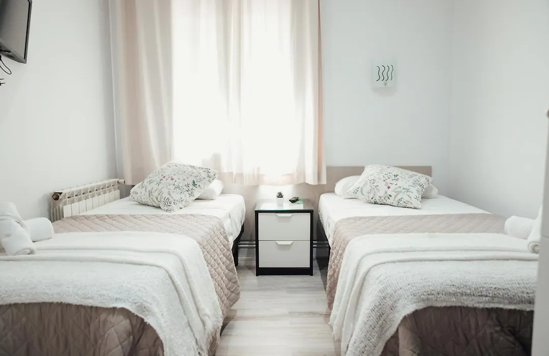 Hostal Ruta De Francia-1